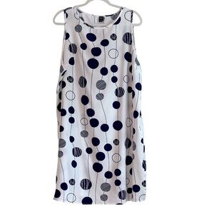 ⚡️ 3 for $30 ⚡️ Emery Rose Navy and White Geometric Print Dress